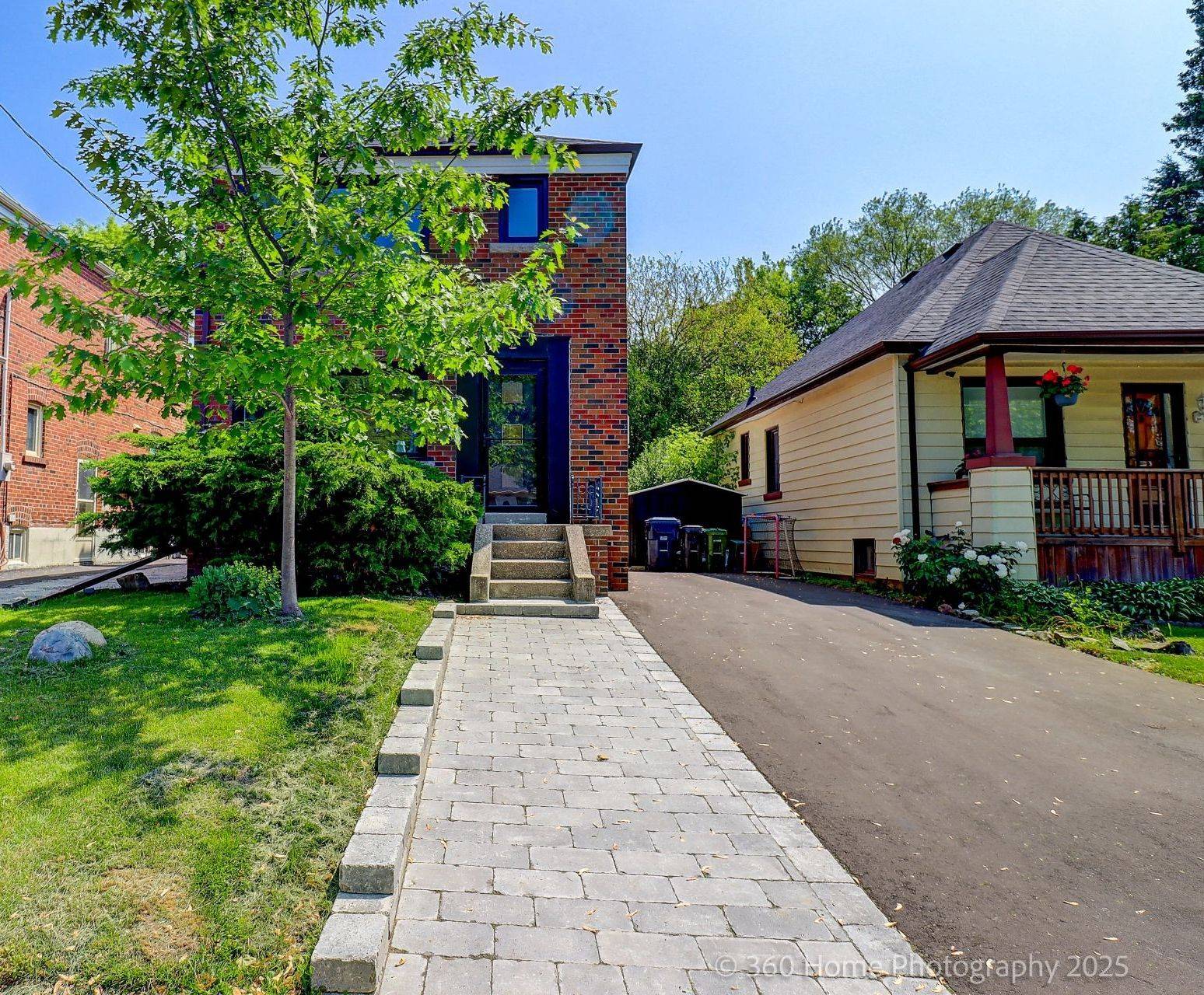 Toronto E06, ON M1N 3P8,21 Phillip AVE #Lower