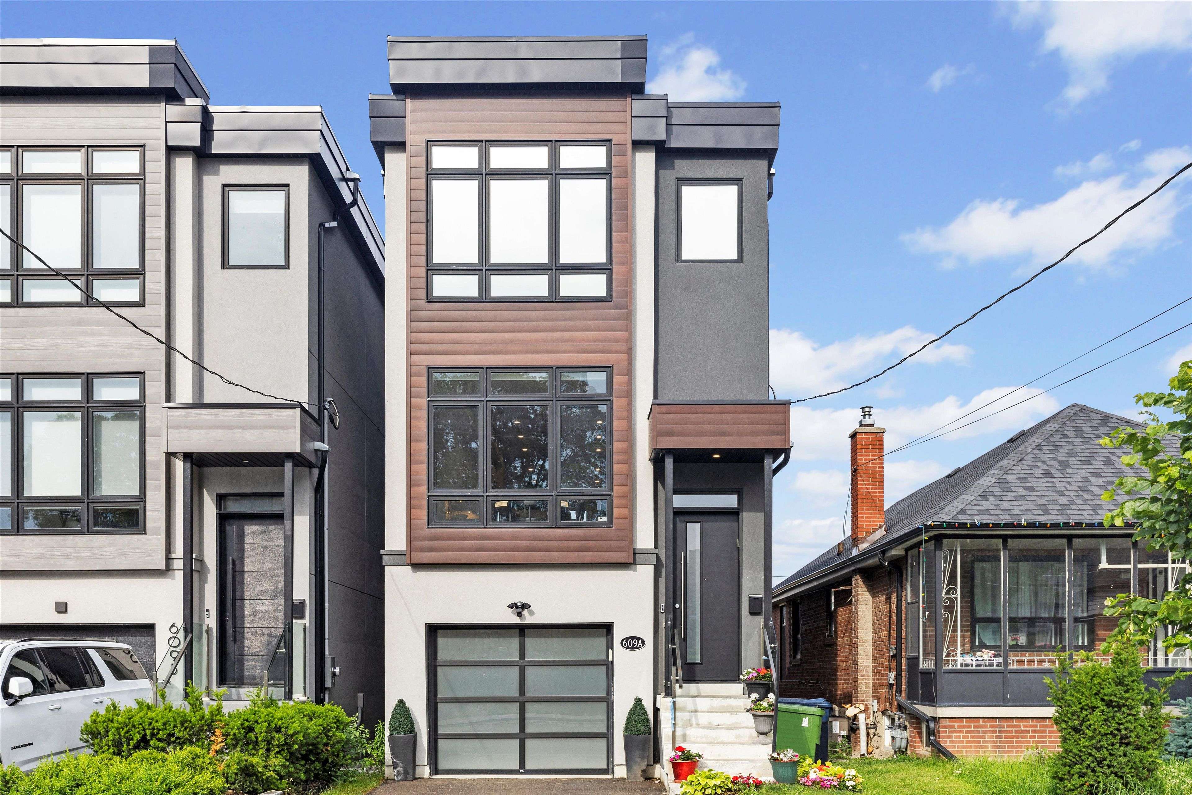 Toronto W03, ON M6E 4M3,609A Harvie AVE