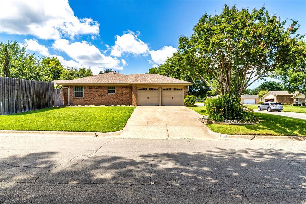 North Richland Hills, TX 76182,7501 Ridgeway Avenue