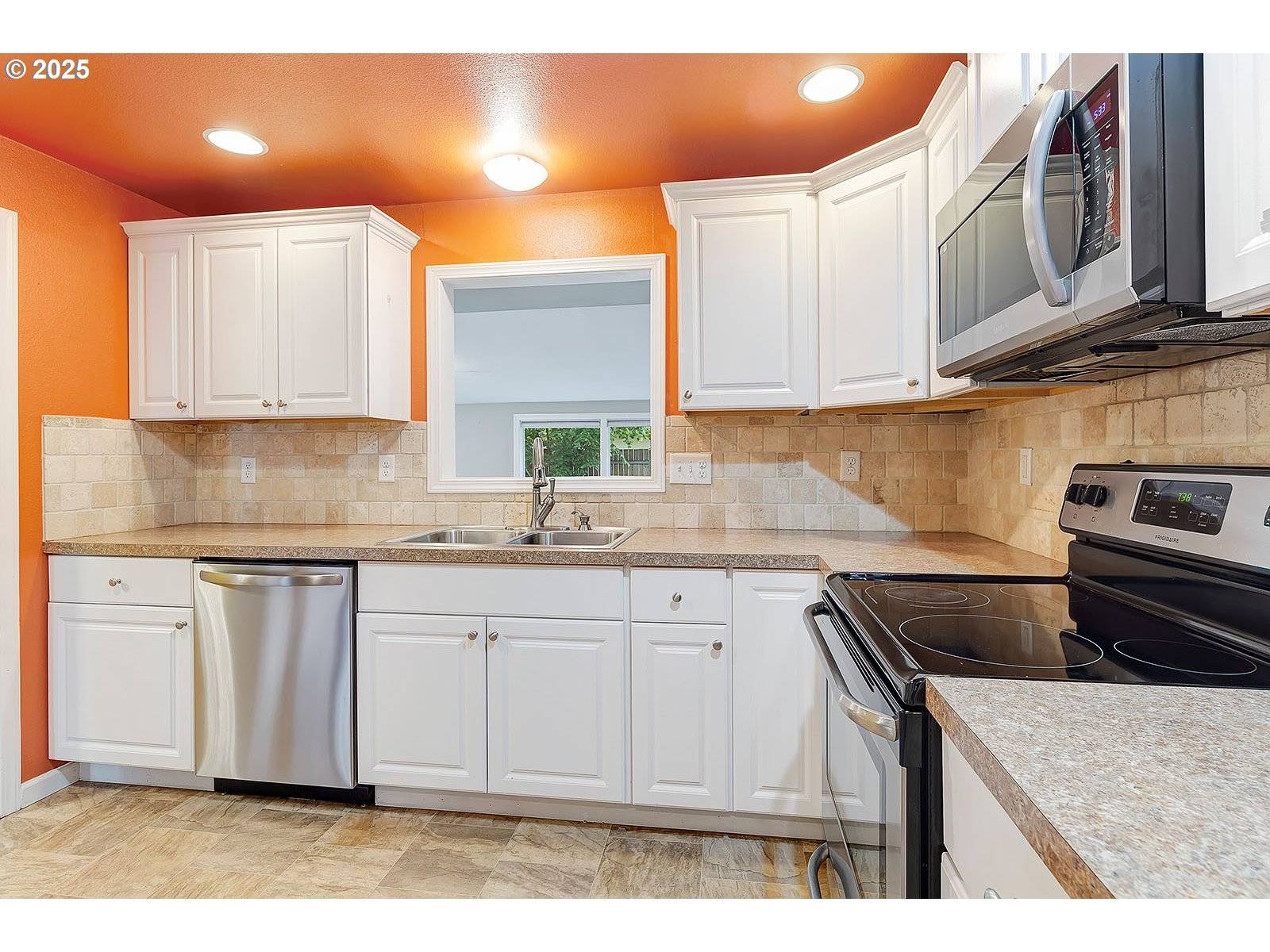 Hillsboro, OR 97123,785 SE 21ST AVE