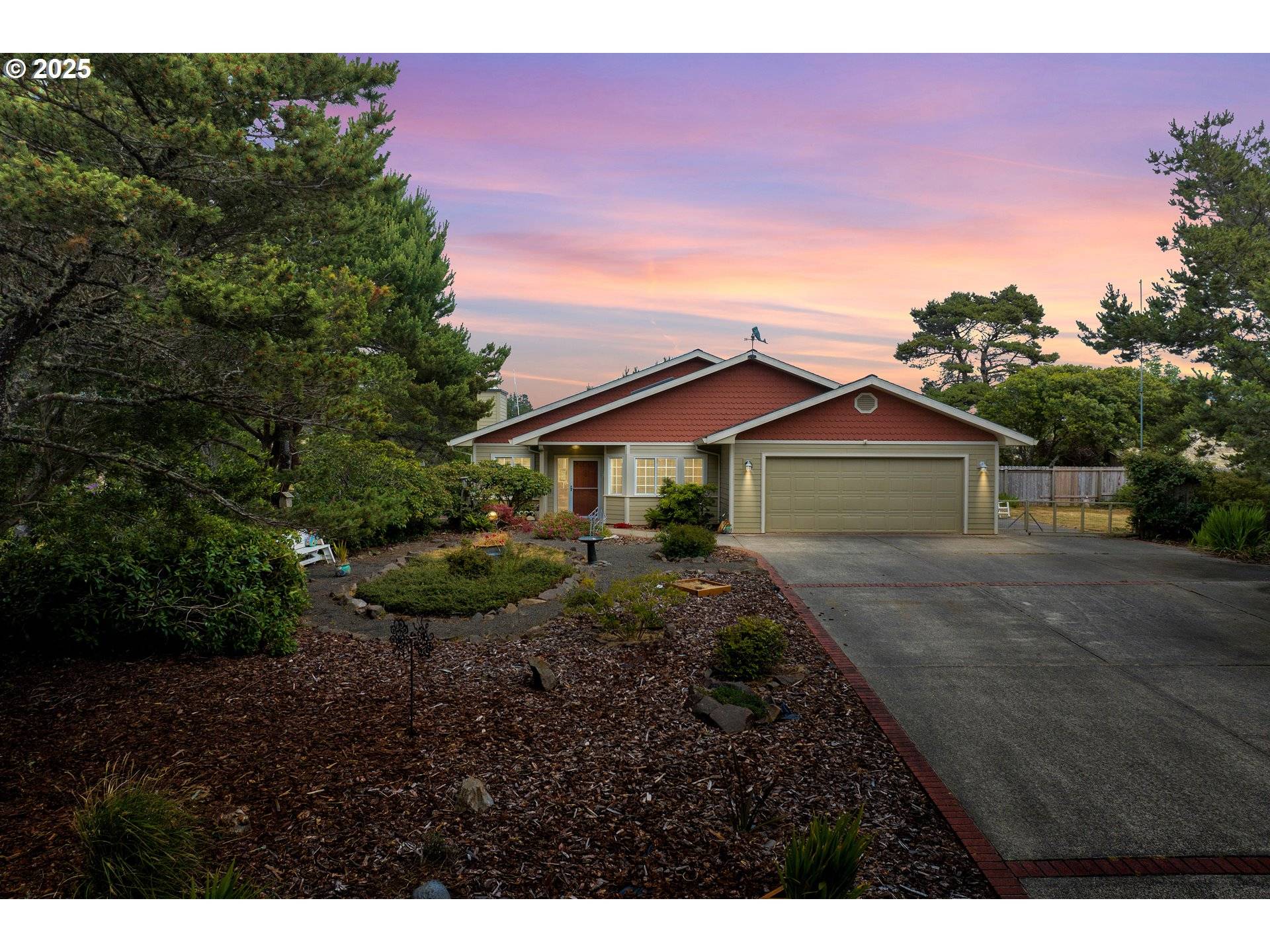 Florence, OR 97439,88605 NAUTILUS CT