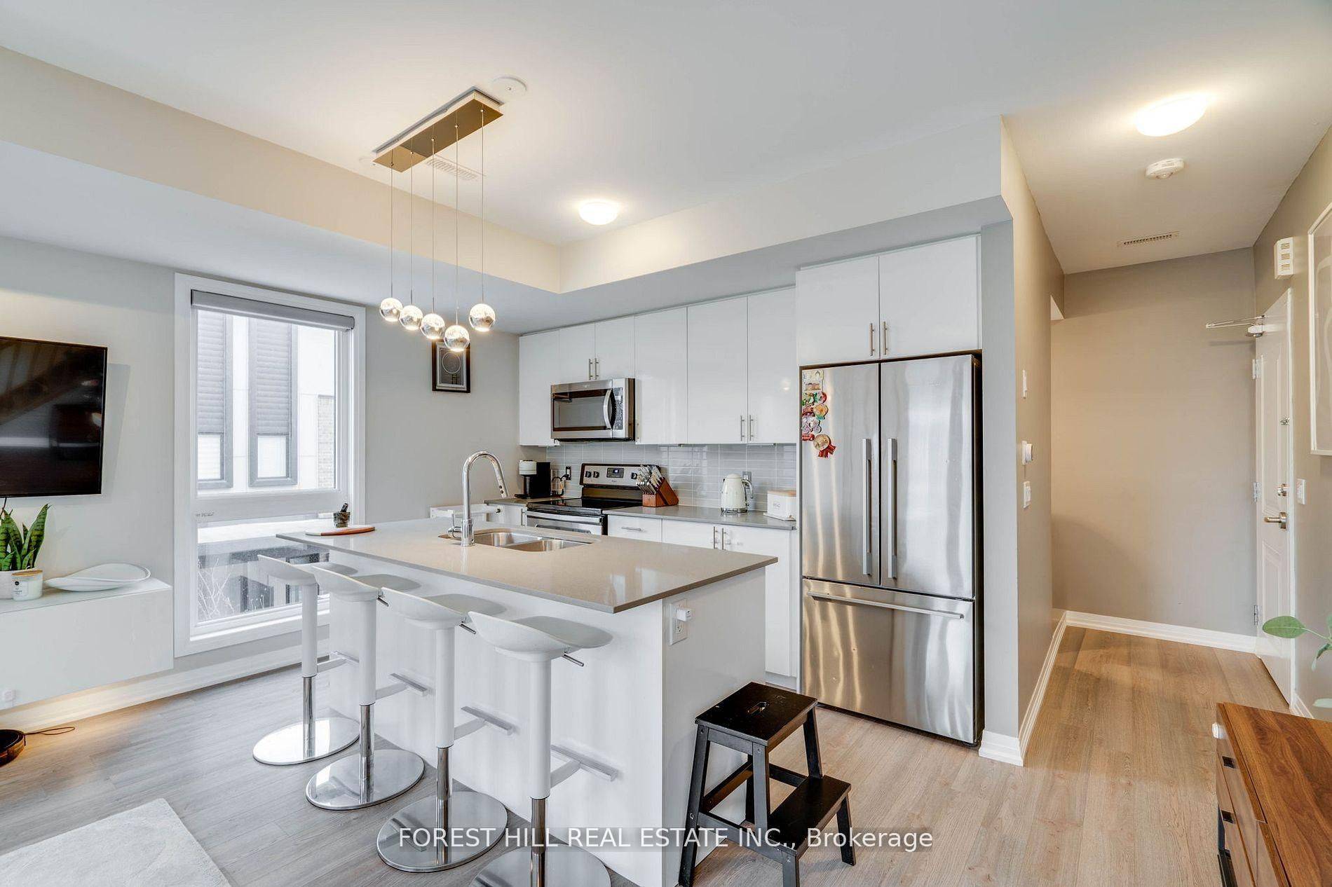 Milton, ON L9T 9K8,1210 Main ST E #208