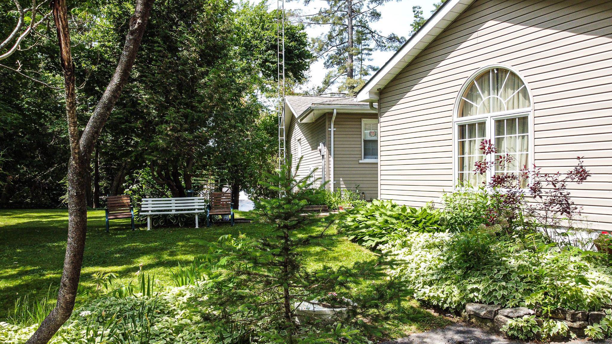 Kawartha Lakes, ON K0M 2L0,25 Government Dock RD