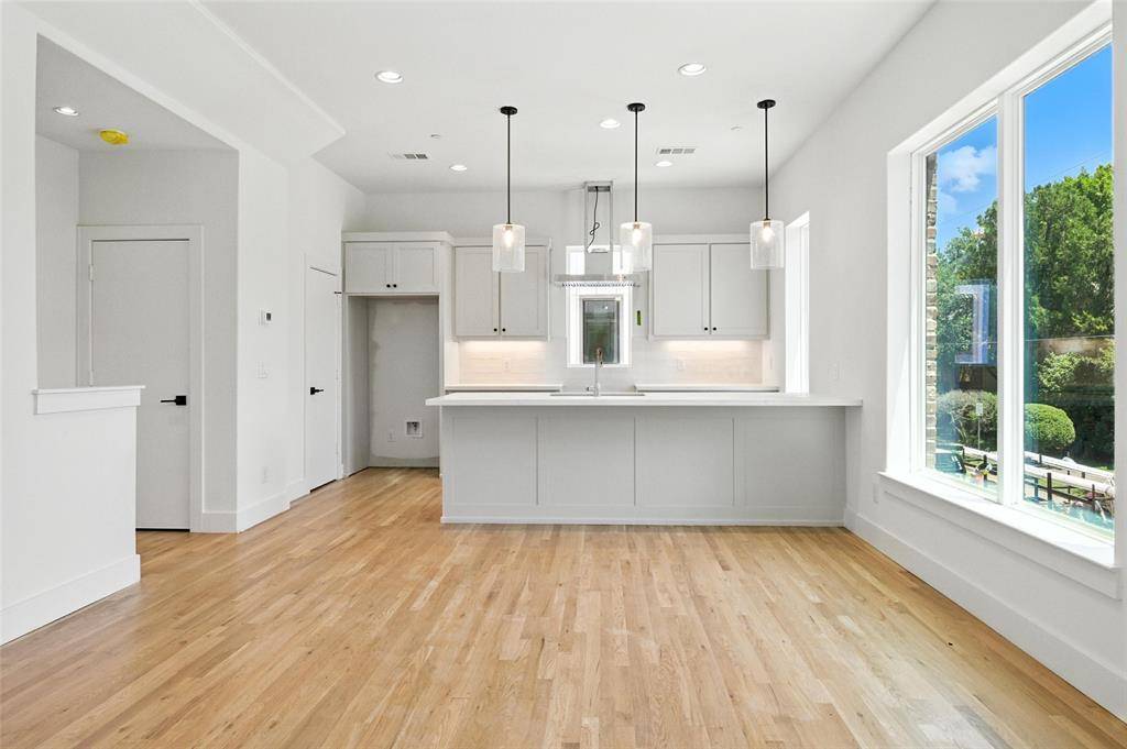 Dallas, TX 75206,5833 Oram Street #5