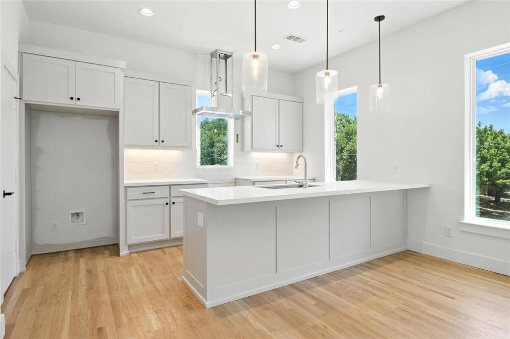 Dallas, TX 75206,5833 Oram Street #5