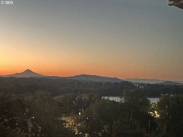Portland, OR 97239,5409 S View Point TER