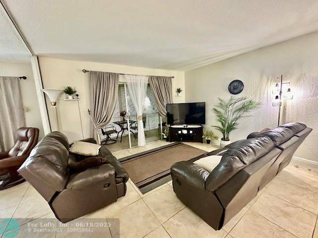 Pembroke Pines, FL 33025,[StreetName,UnitNumber,StreetNumber,StreetDirPrefix]