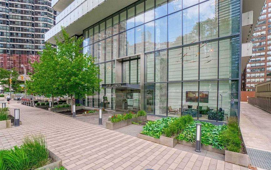 Toronto C01, ON M5C 0C5,57 St Joseph ST #811