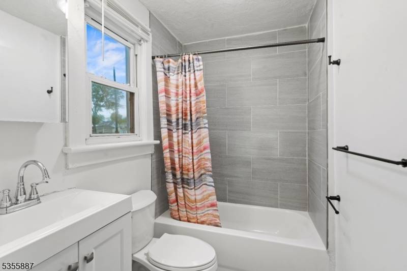Woodbridge Twp., NJ 07095,5 Wedgewood Ave
