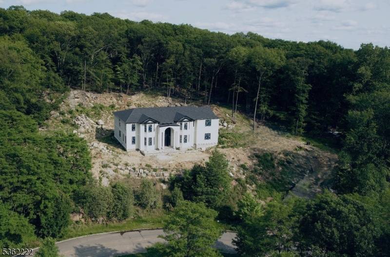 Montville Twp., NJ 07045,2 Quarry Mountain Ln