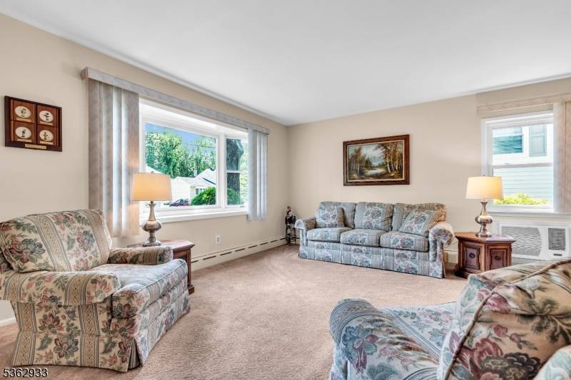Kenilworth Boro, NJ 07033,24 Sherwood Rd