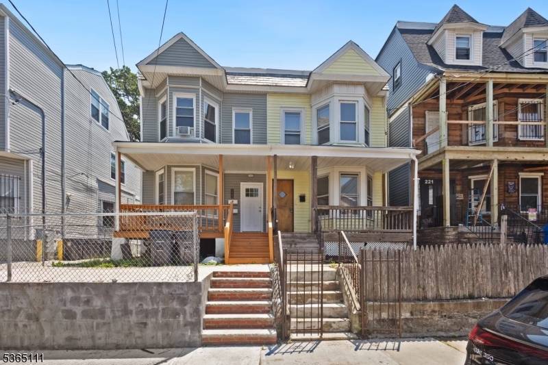 Newark City, NJ 07107,223 N 6Th St