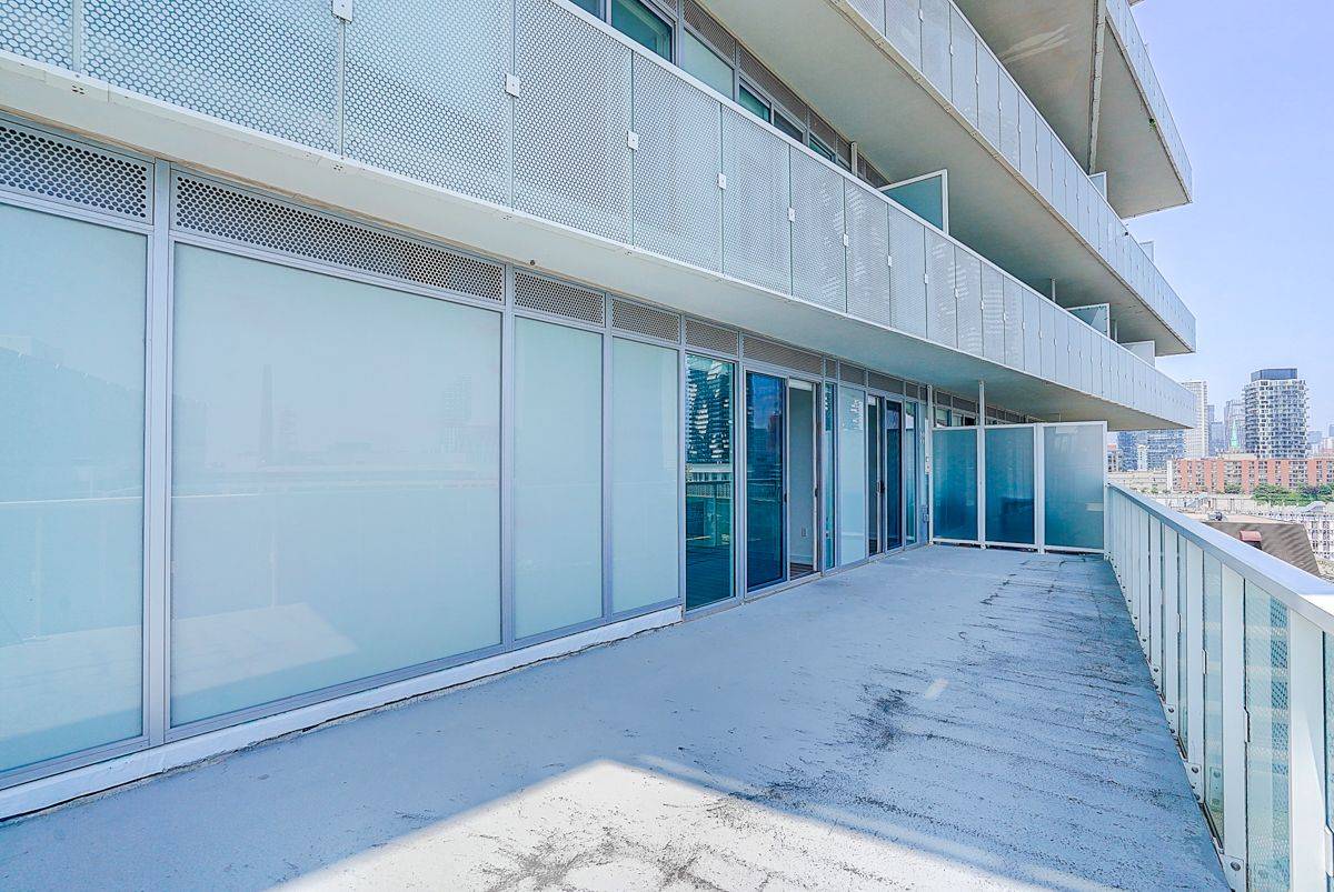 Toronto C08, ON M5E 0C5,15 Queens Quay E #1202