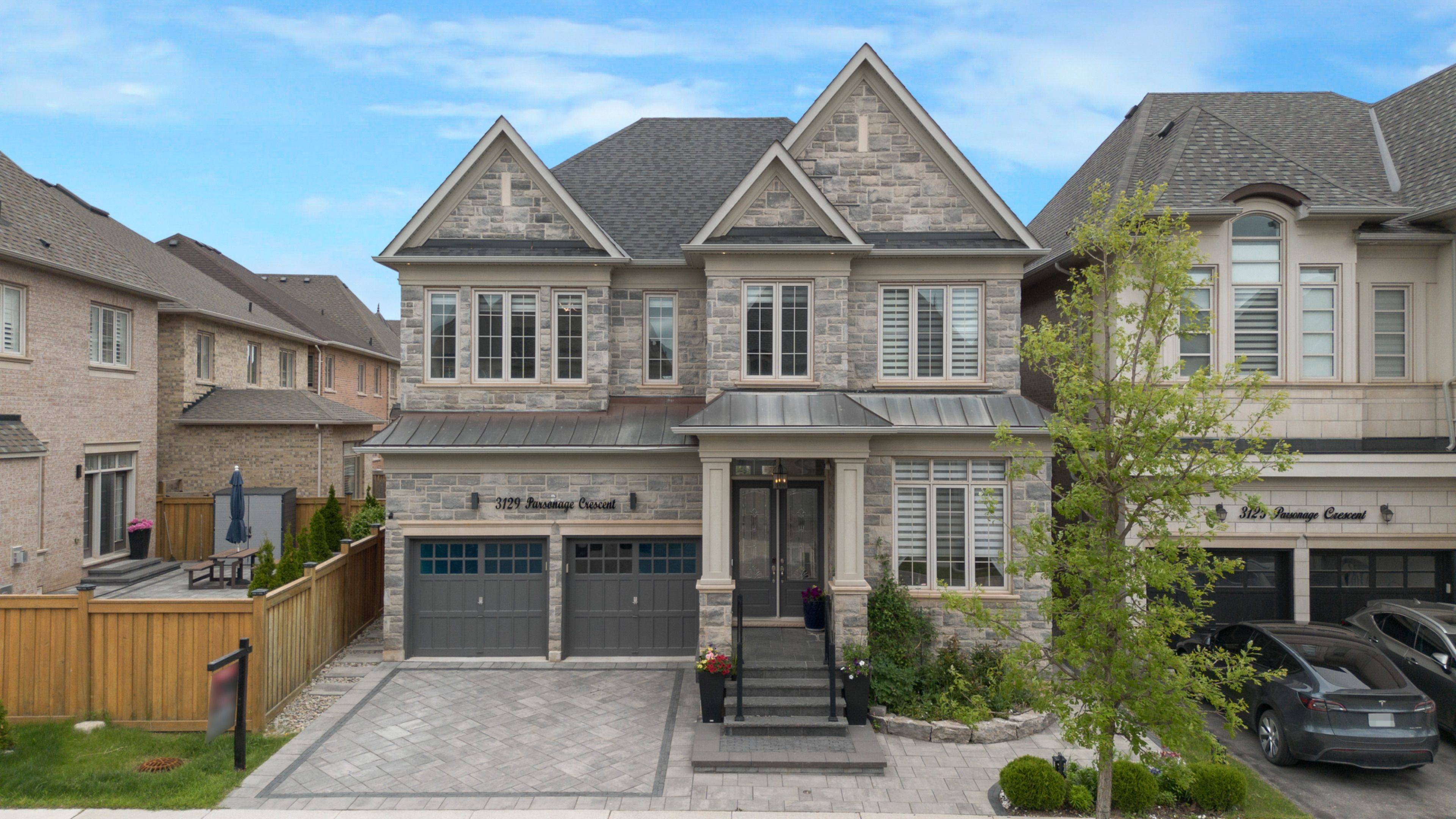 Oakville, ON L6H 0T9,3129 Parsonage CRES