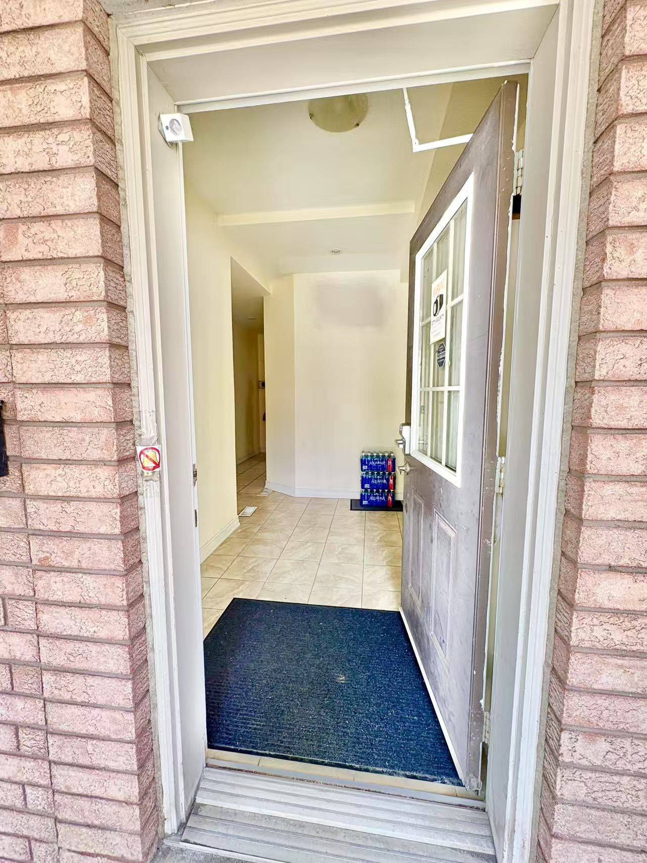 Toronto W05, ON M3J 0B6,16 Boake ST