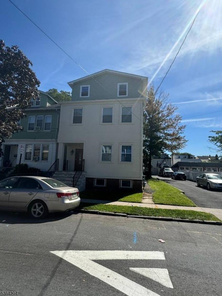 Irvington Twp., NJ 07111,368 MYRTLE AVE #3