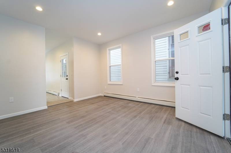 Paterson City, NJ 07502,26 Sheridan Ave #1
