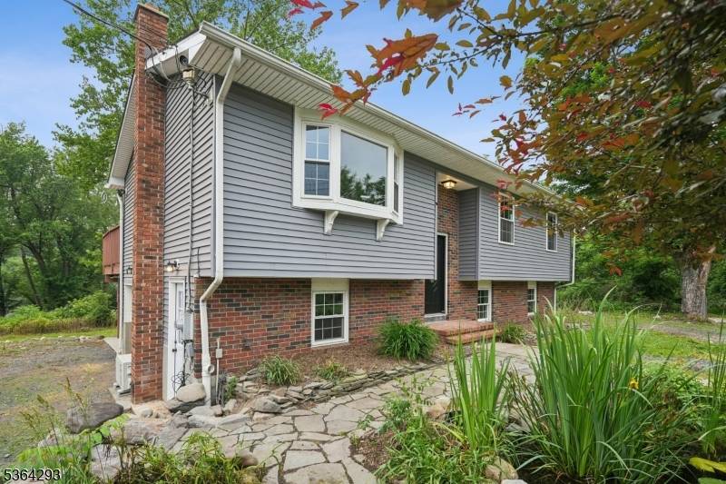 Knowlton Twp., NJ 07832,13 Susquehanna Ln