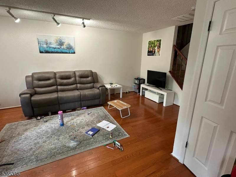 North Brunswick Twp., NJ 08902,360 Hadleigh Ln