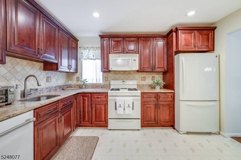 Roxbury Twp., NJ 07876,58 Garden Ct