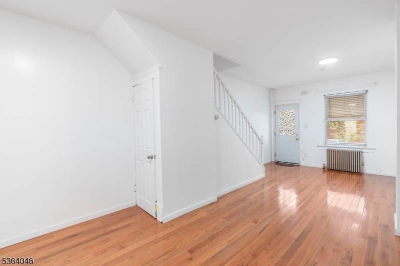 Elizabeth City, NJ 07201,924 12E Grand St