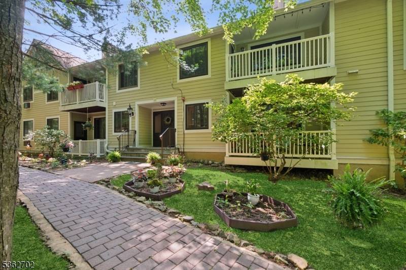 Morris Plains Boro, NJ 07950,18 Foxwood Dr Unit D #D