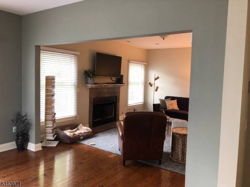 Summit City, NJ 07901,52 Morris Ave #A