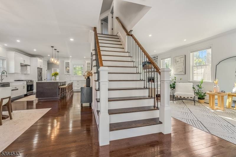 Cranford Twp., NJ 07016,14 Cayuga Rd