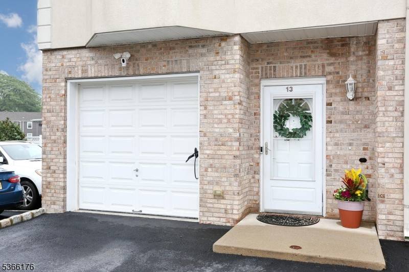 Lodi Boro, NJ 07644,66 Terhune Ave #13