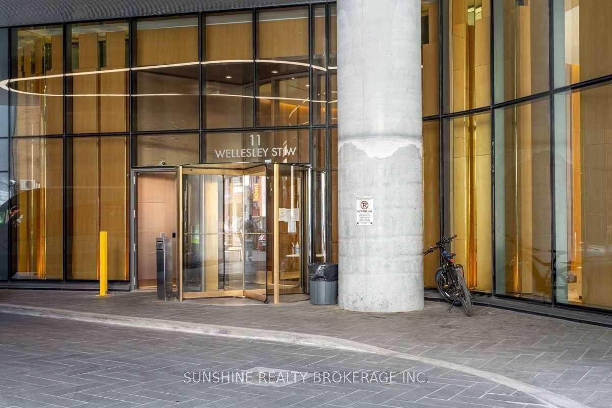 Toronto C01, ON M4Y 1E8,11 Wellesley ST W #5010