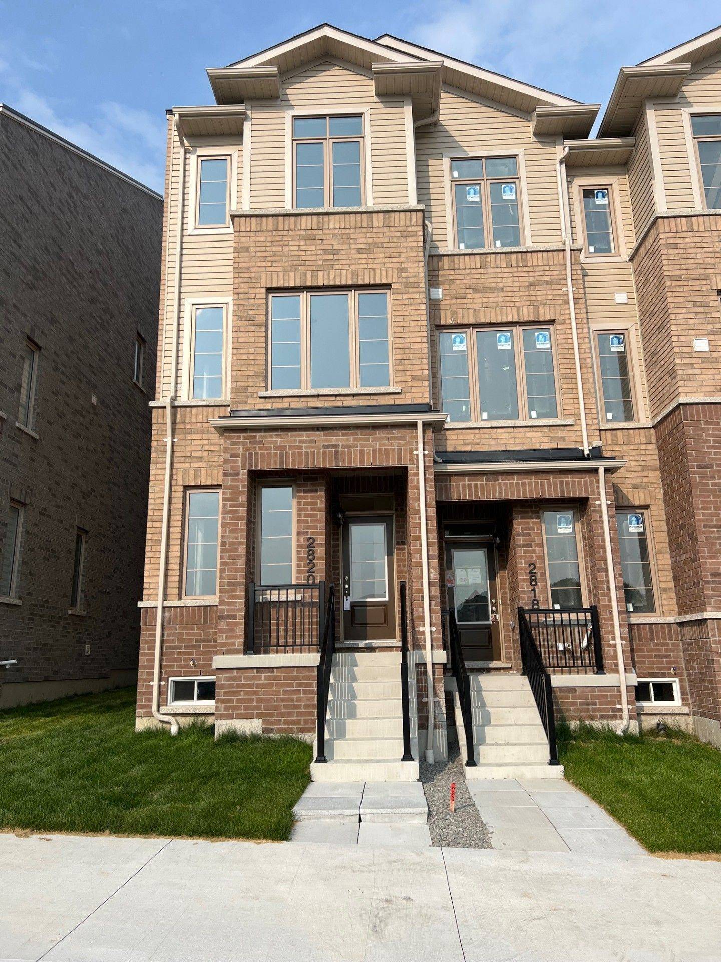 Pickering, ON L1X 0R6,2820 TIPPETT Mews