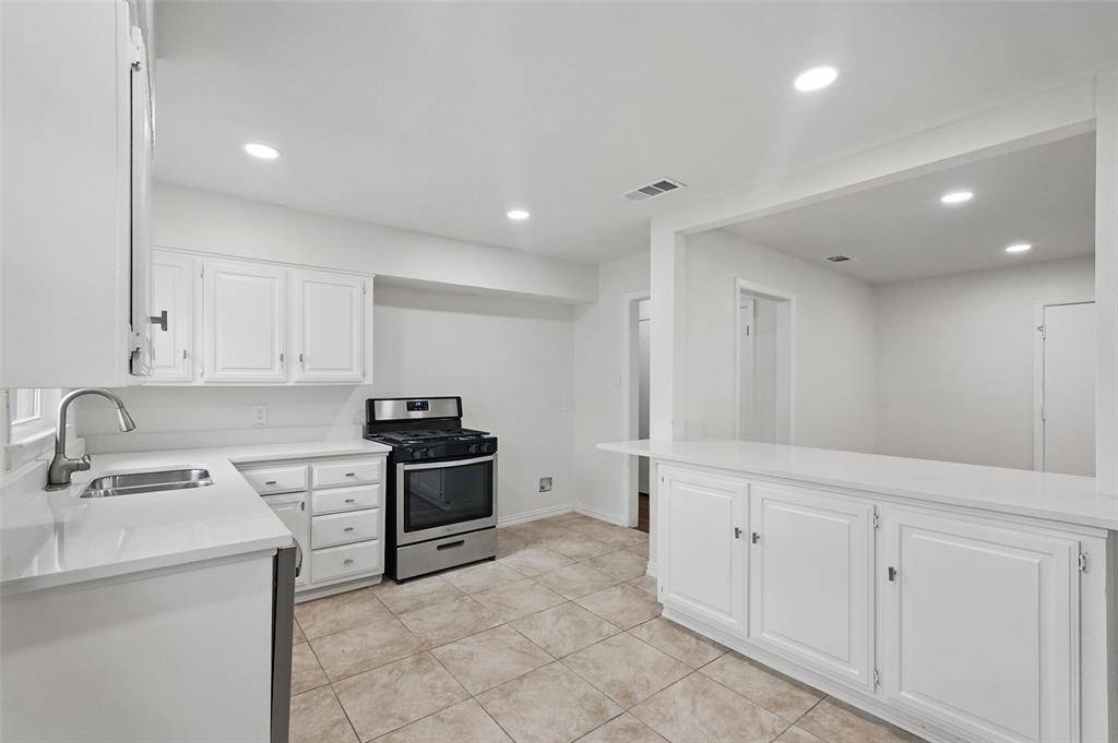 Dallas, TX 75228,10833 Ruth Ann Drive