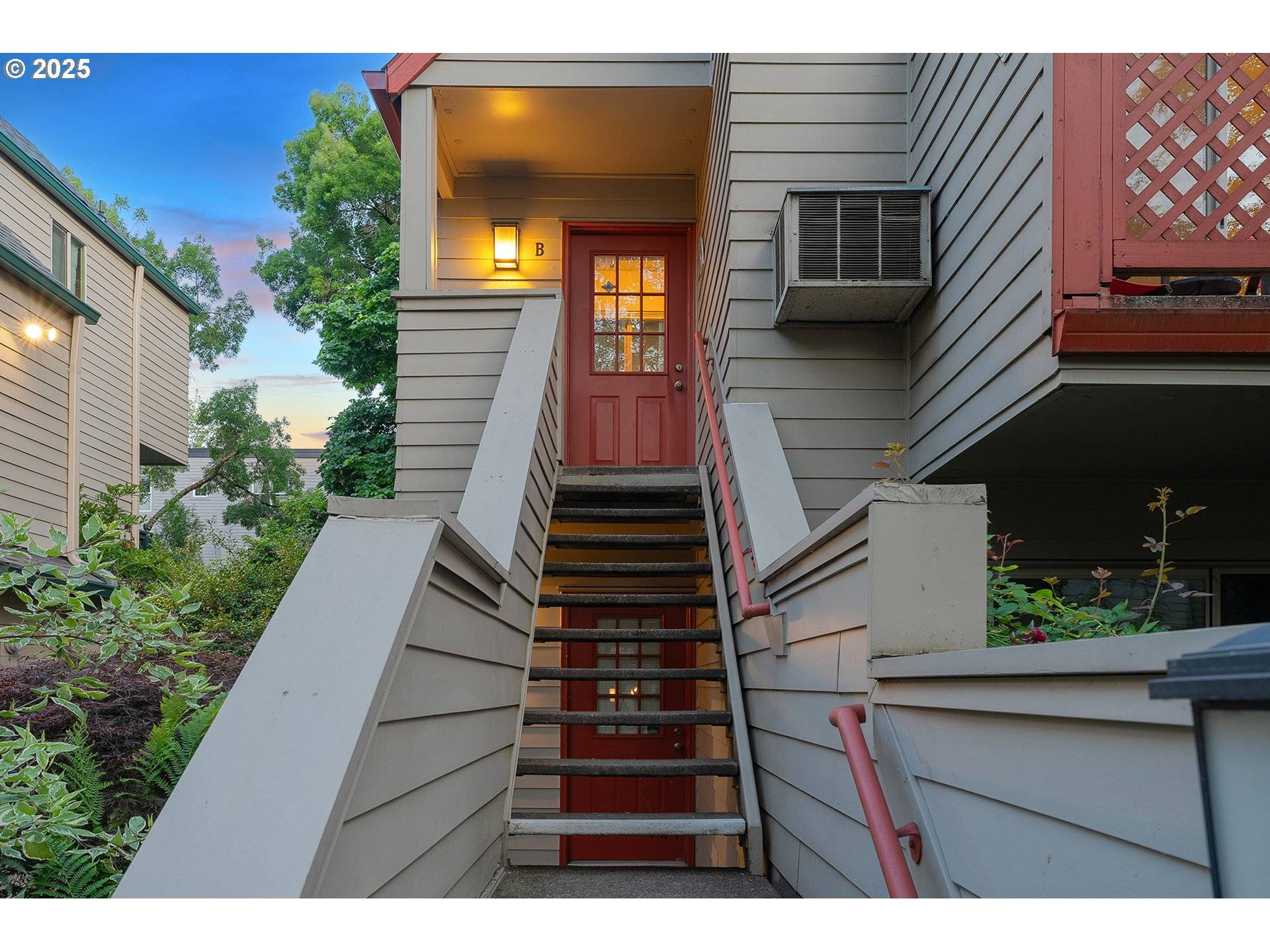 Portland, OR 97210,2805 NW UPSHUR ST #B