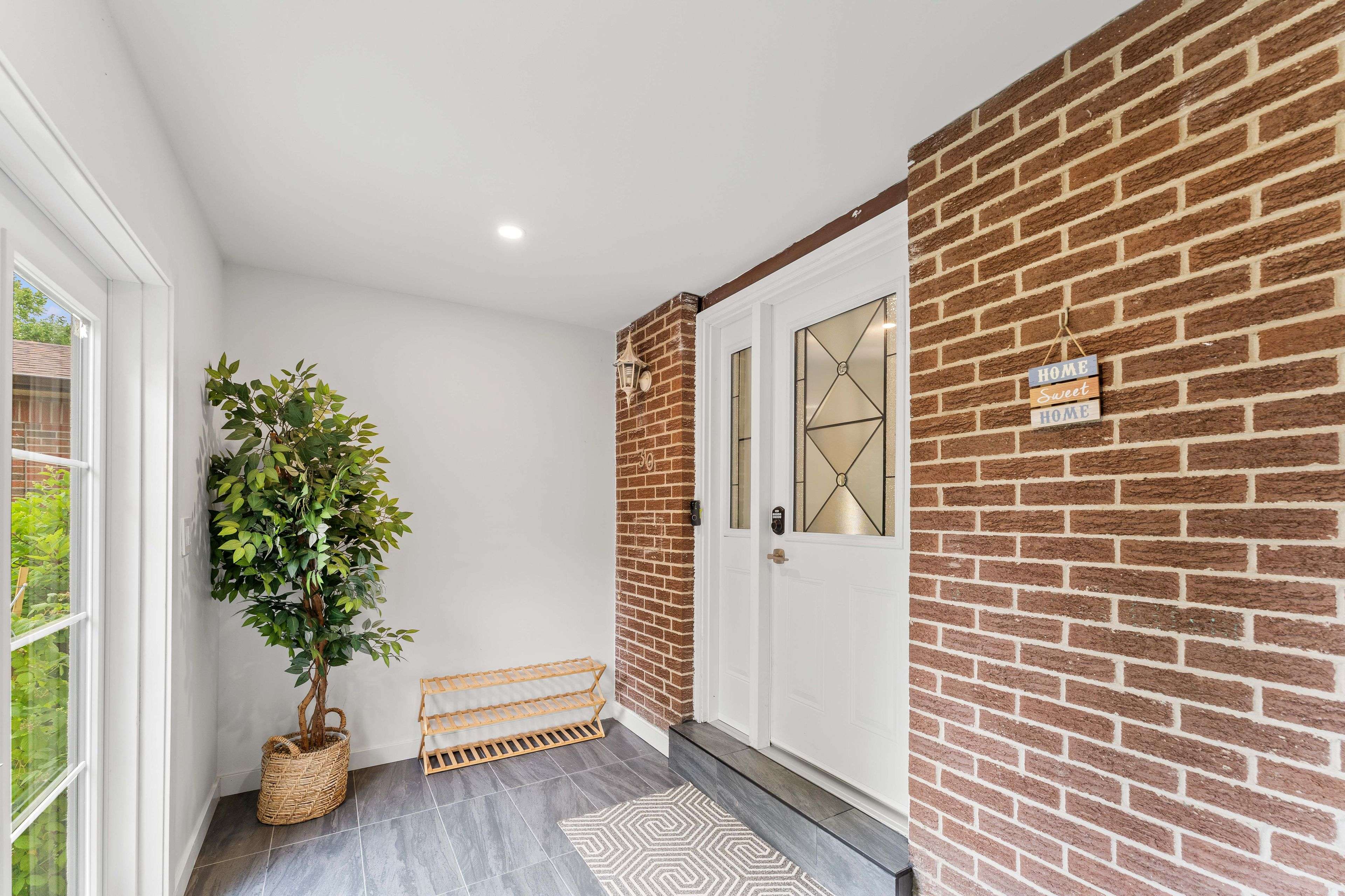 Markham, ON L3T 5H6,30 Fraser ST