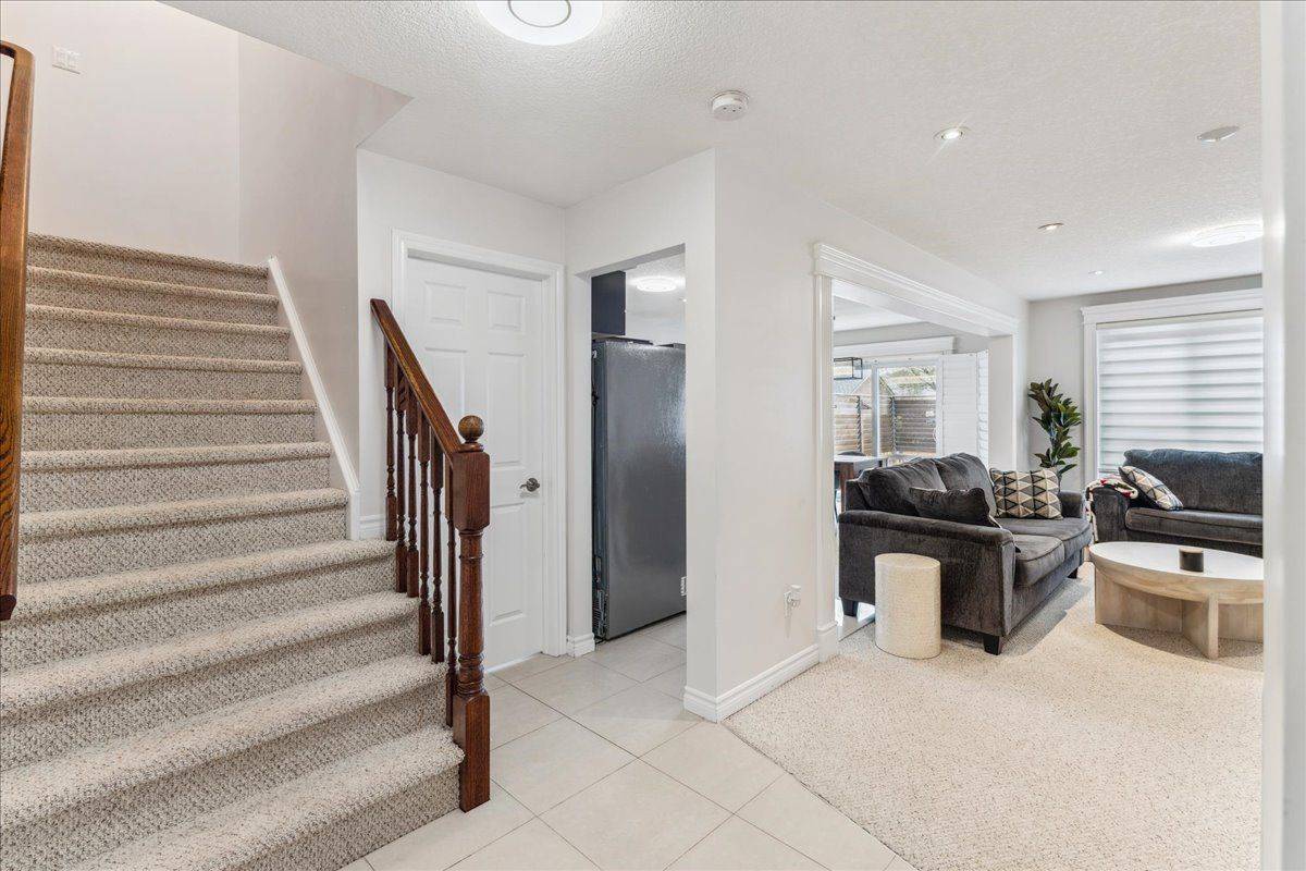 Waterloo, ON N2J 4Y8,409 Tealby CRES