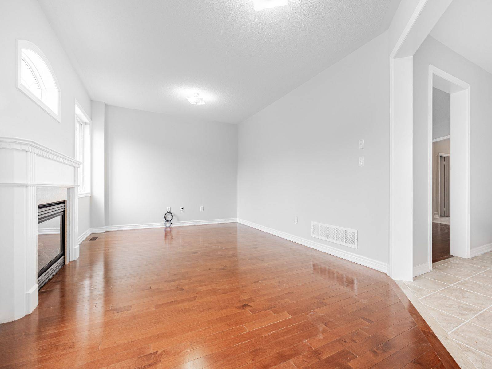 Markham, ON L6B 0B5,90 Reginald Lamb CRES