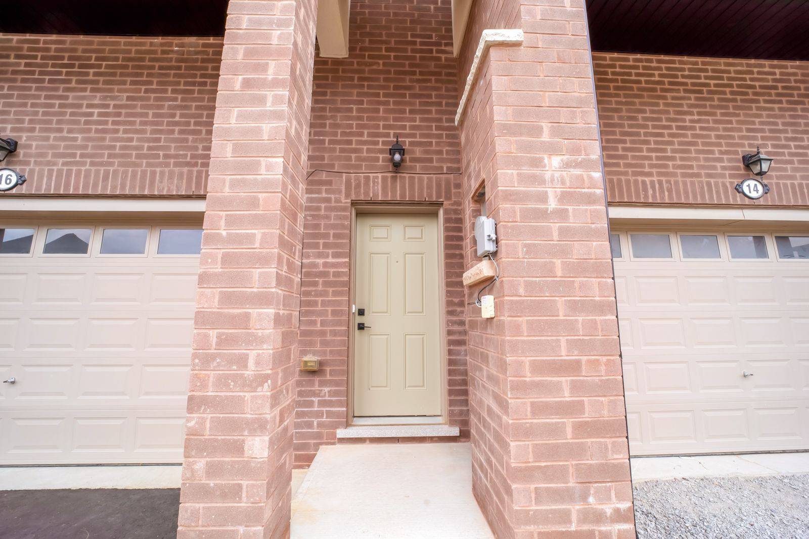 Uxbridge, ON L9P 0R5,16 Alan Williams TRL