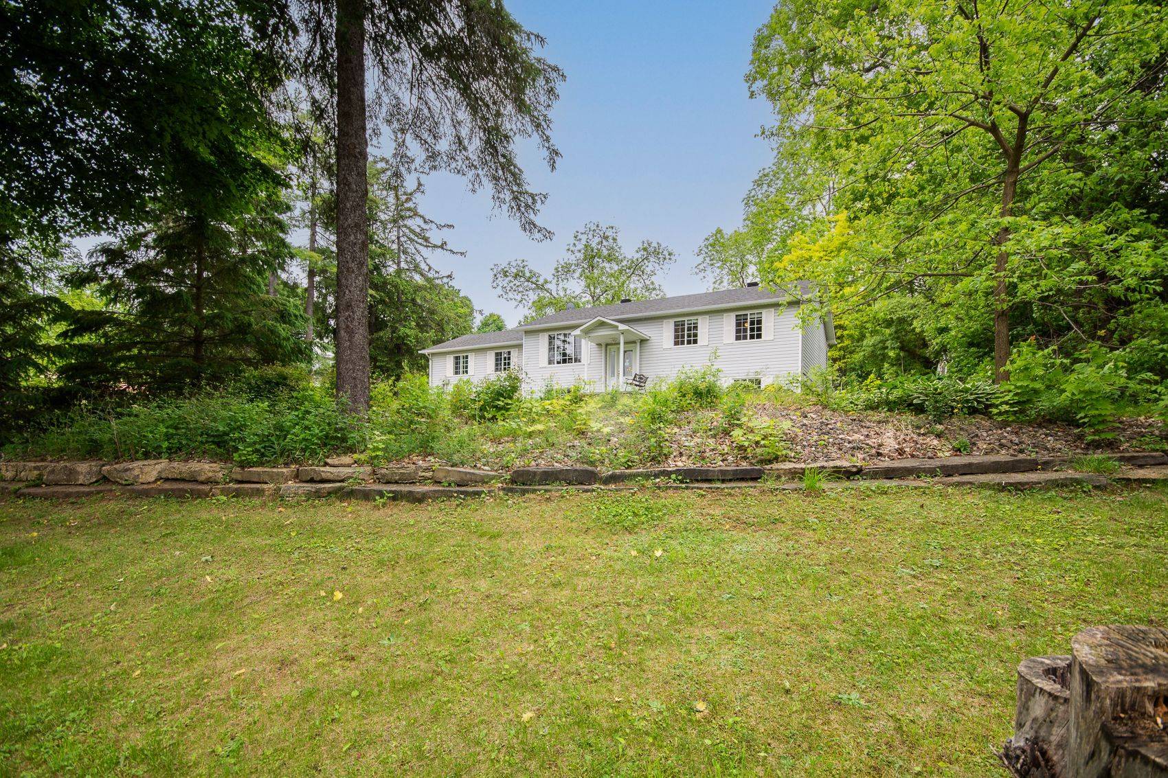 Mcnab/braeside, ON K0A 1G0,6 Robbins LN