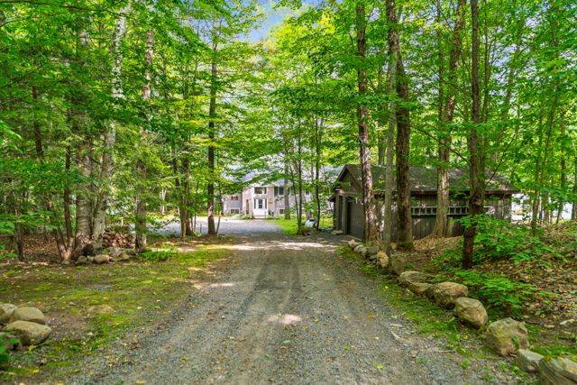 Lake Of Bays, ON P0B 1E0,1137 Dickie Lake RD N