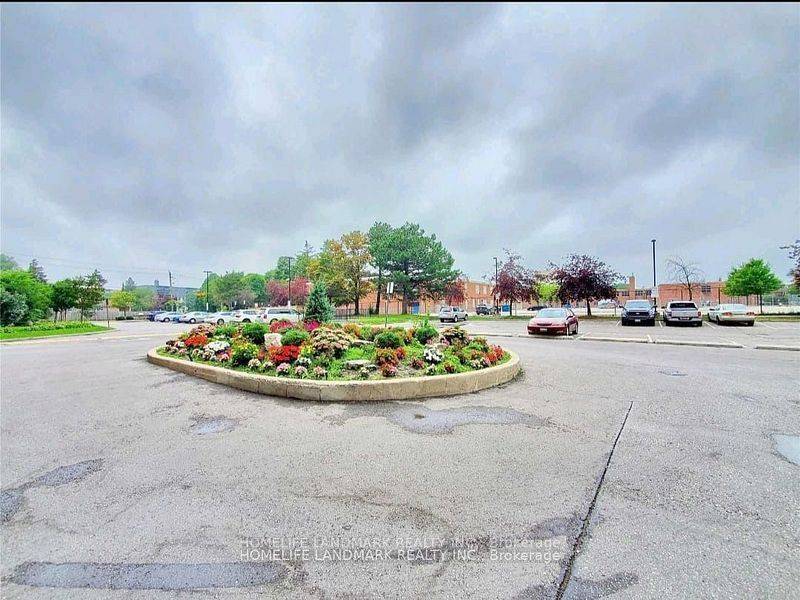 Toronto C13, ON M3A 3M3,1338 York Mills RD E ## 1003