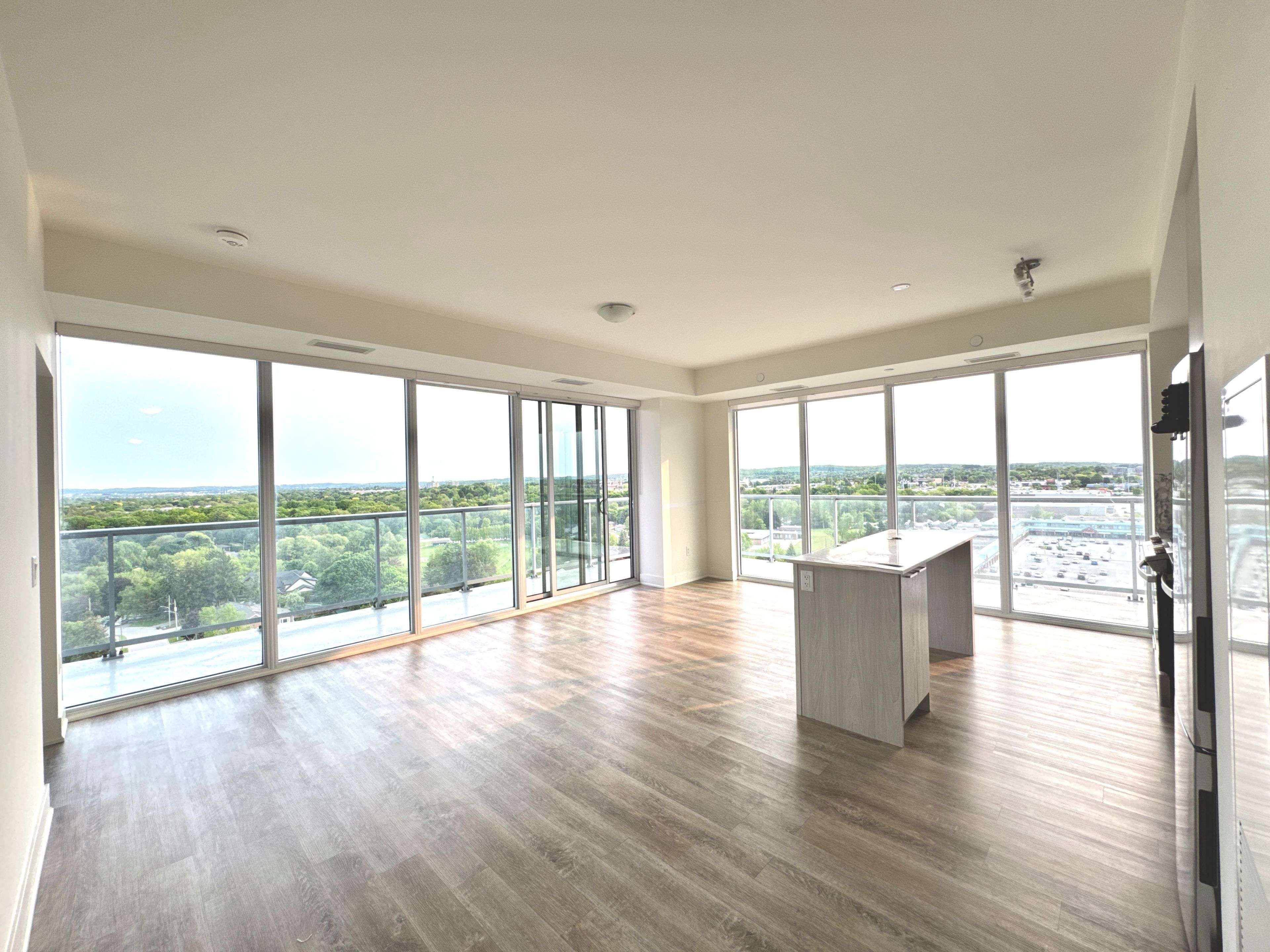 Newmarket, ON L3Y 0G7,185 Deerfield RD #1304