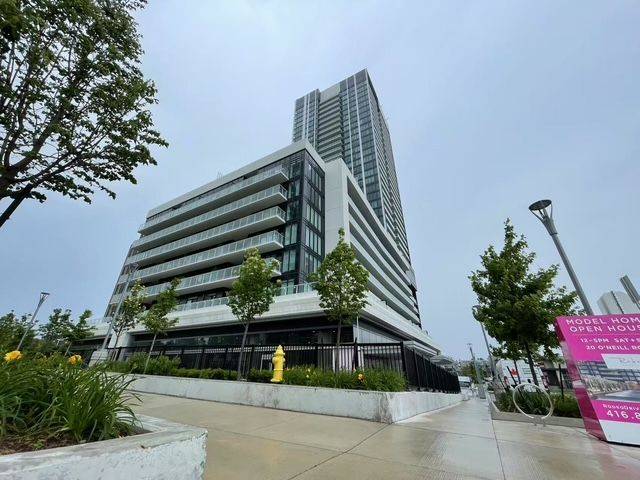 Toronto C13, ON M3C 0R1,50 O'Neill RD #208