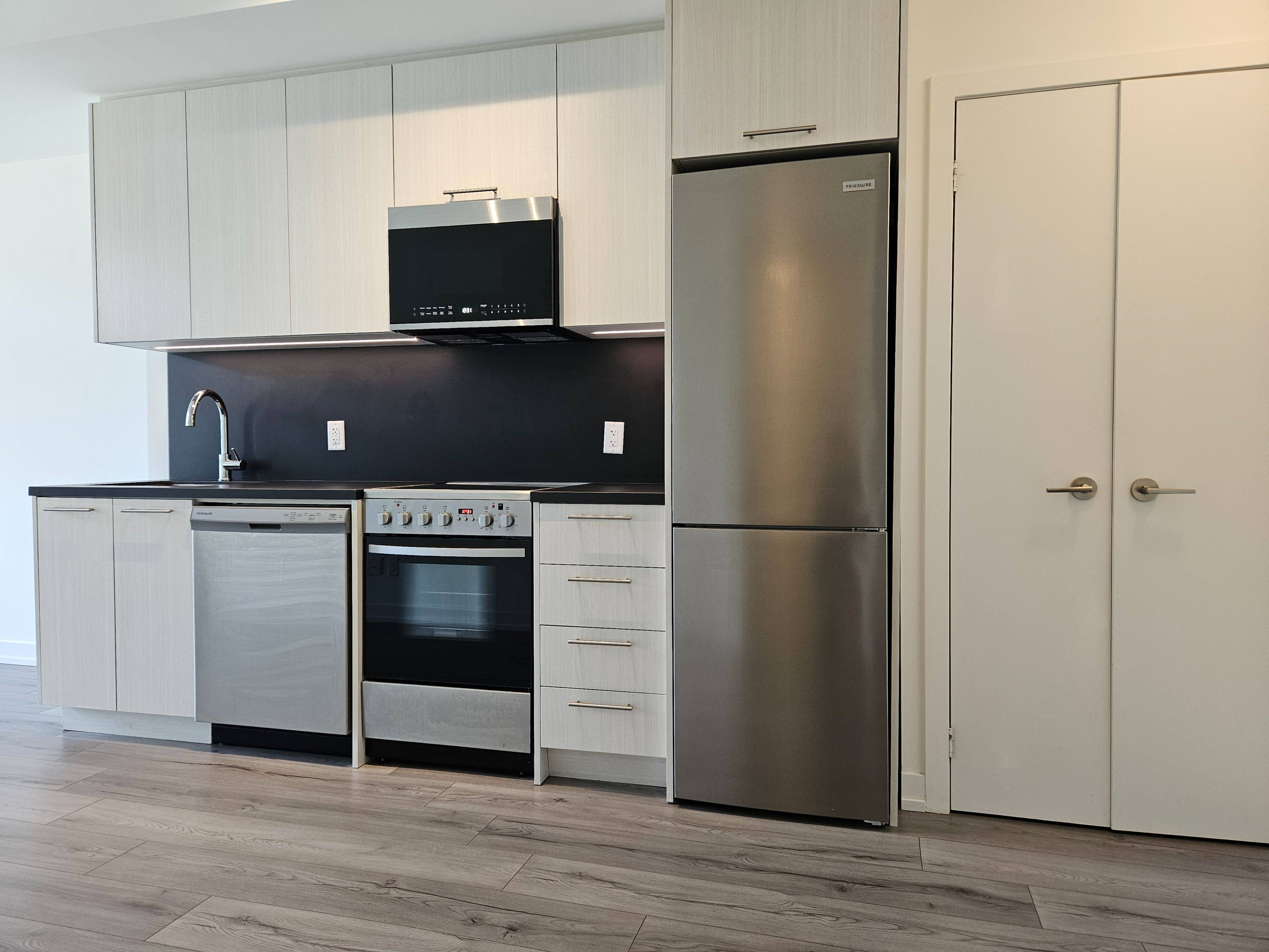 Toronto C14, ON M2N 0L3,268 Finch AVE E #17