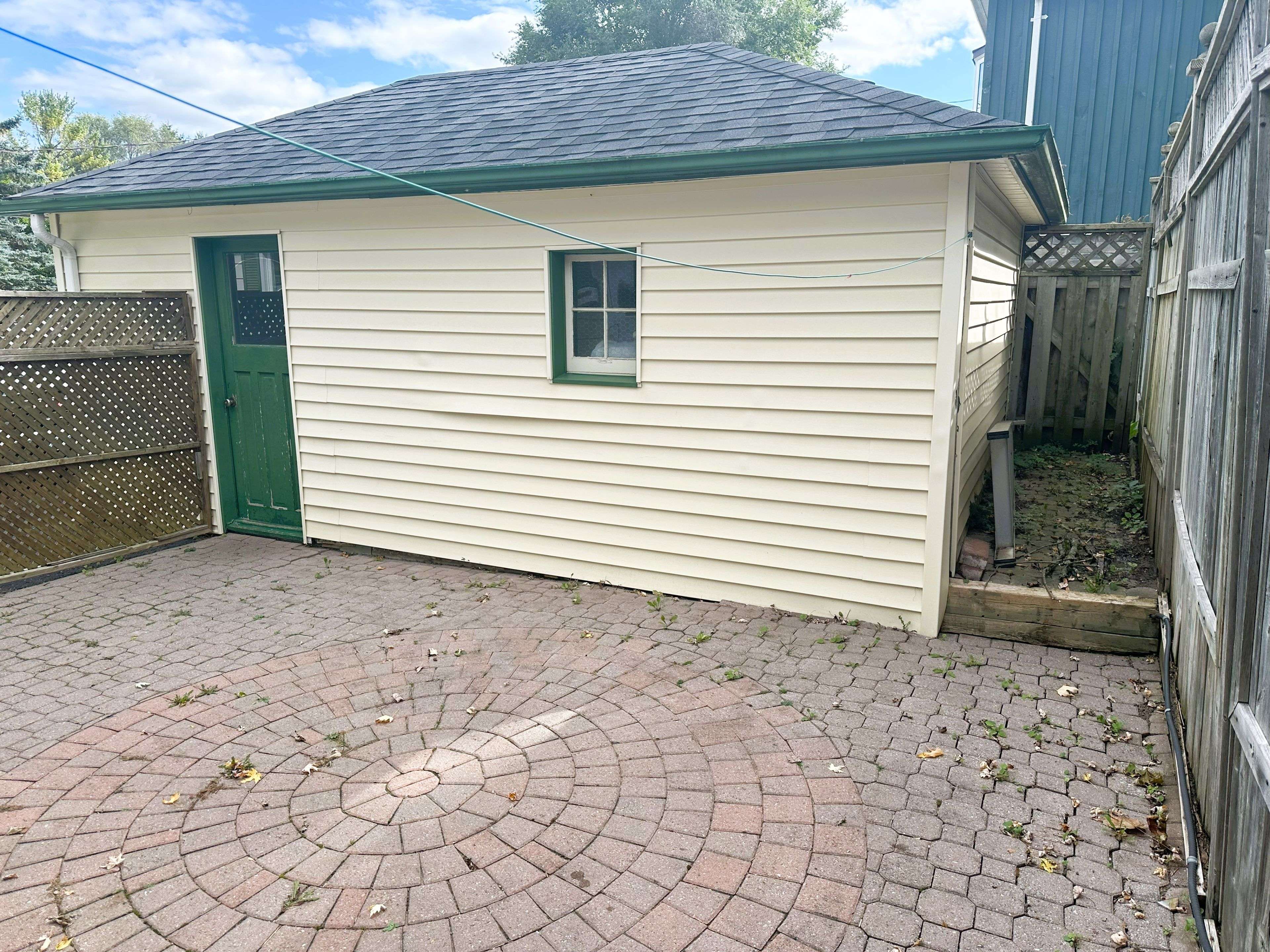 Newmarket, ON L3Y 1L6,782 Gorham ST