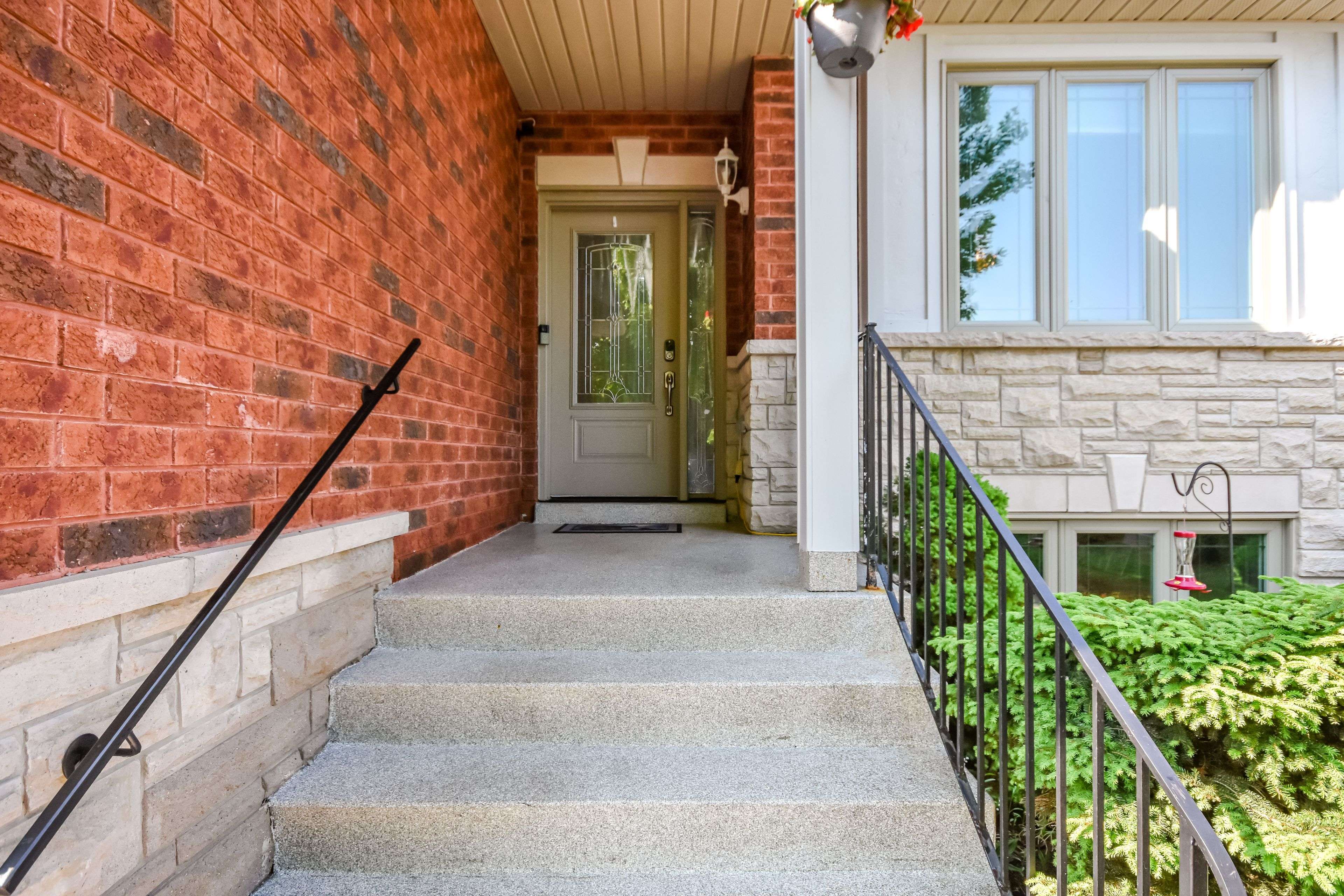 Wasaga Beach, ON L9Z 3C2,5 Meadowood DR