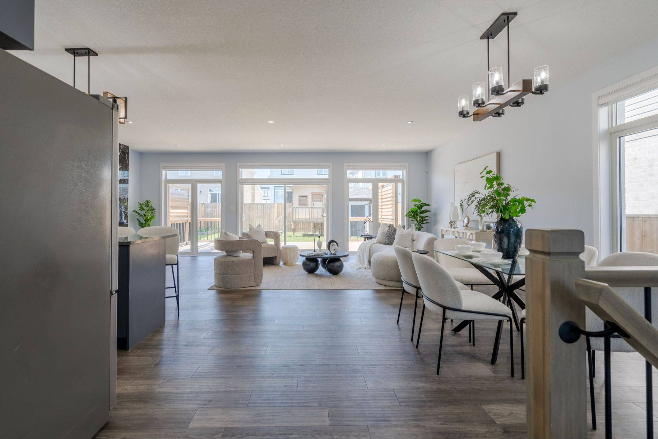 London North, ON N6G 0X7,1296 Twilite BLVD
