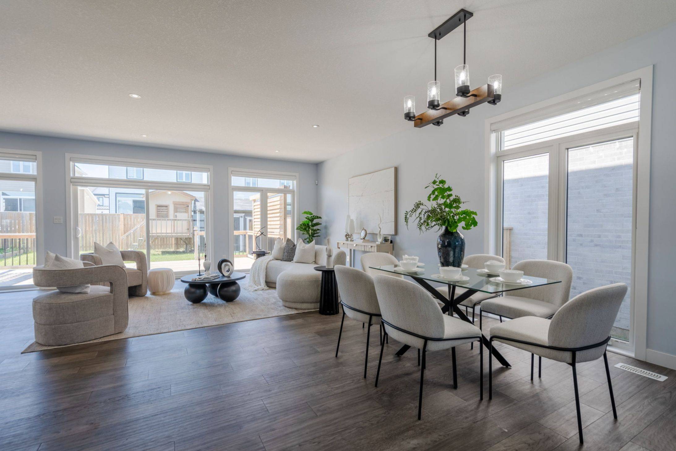 London North, ON N6G 0X7,1296 Twilite BLVD