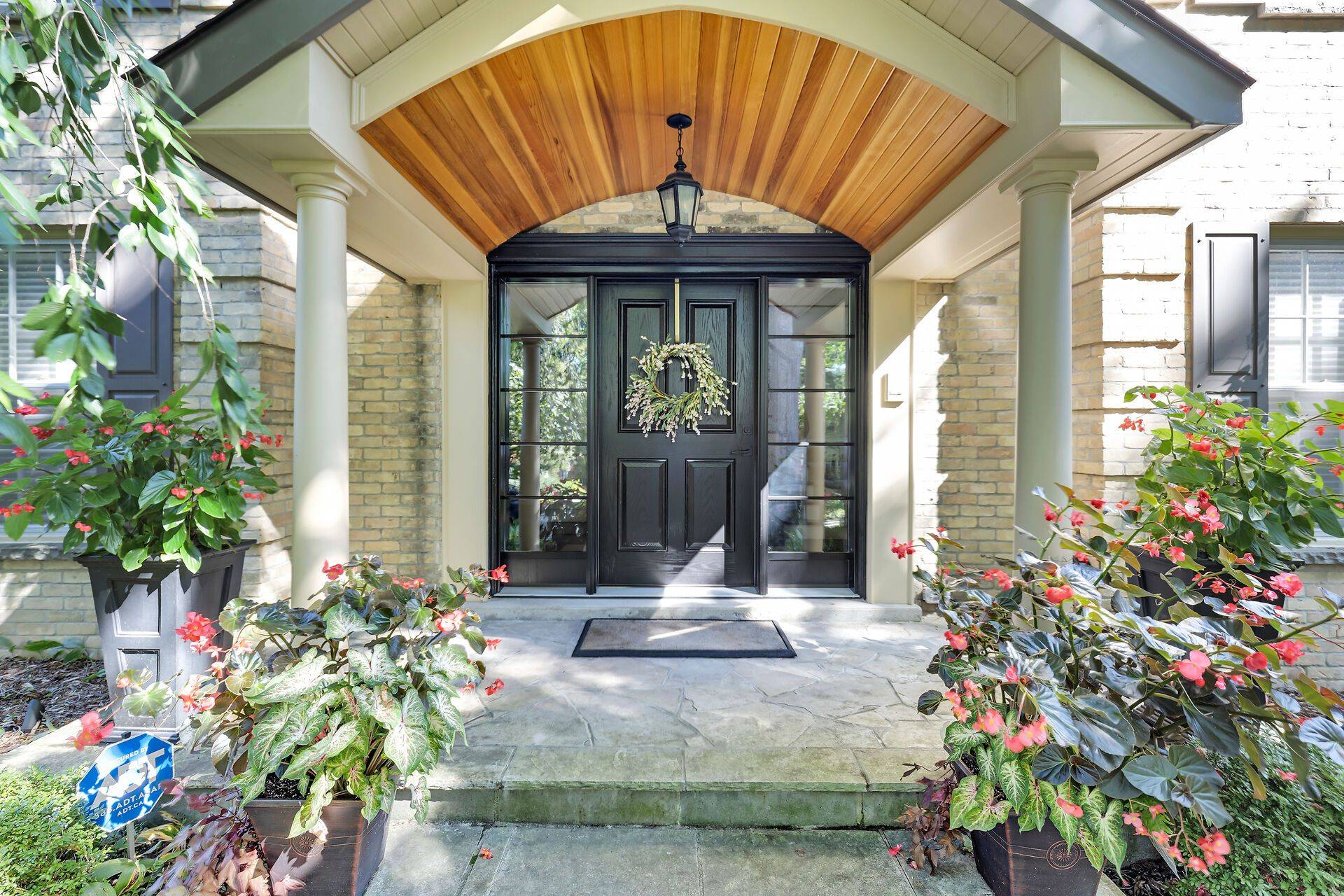 London North, ON N6G 1S7,129 Wychwood PL