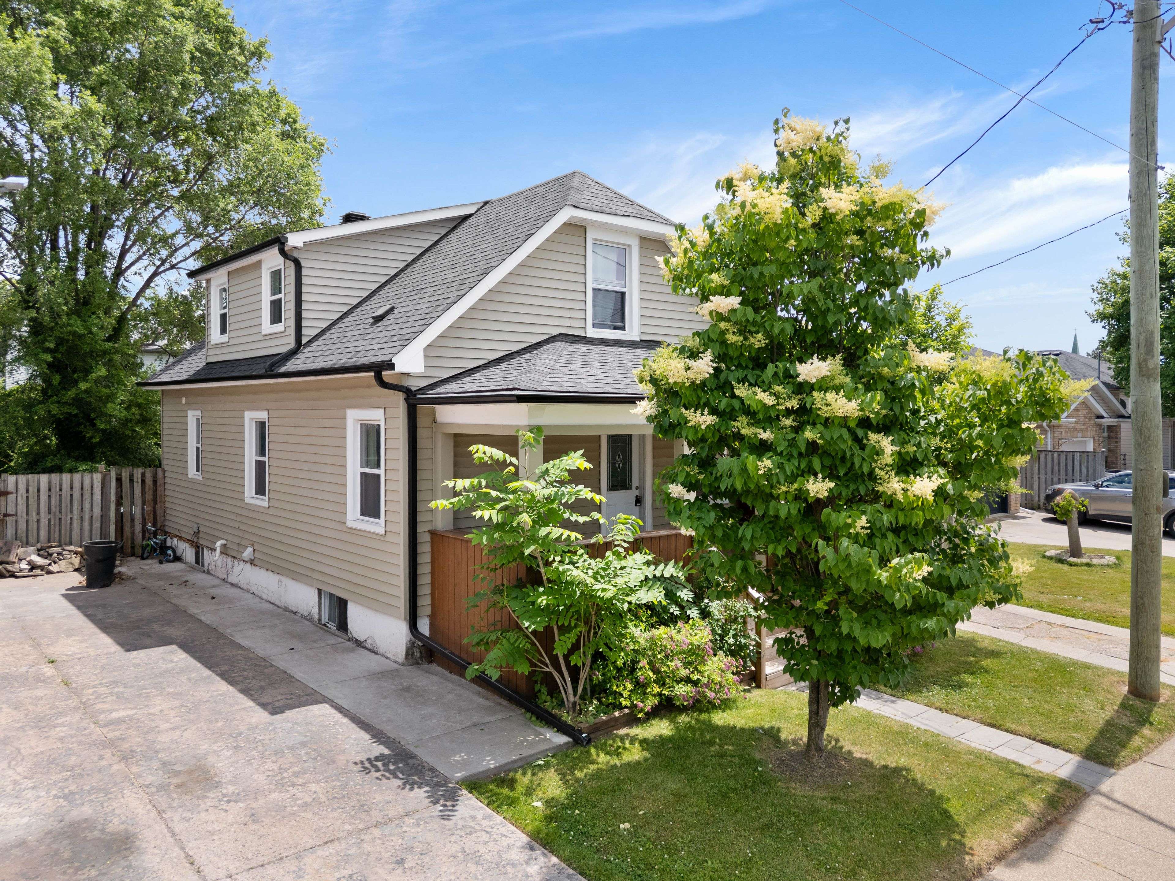 St. Catharines, ON L2M 5P2,16 Ormonde AVE #Main