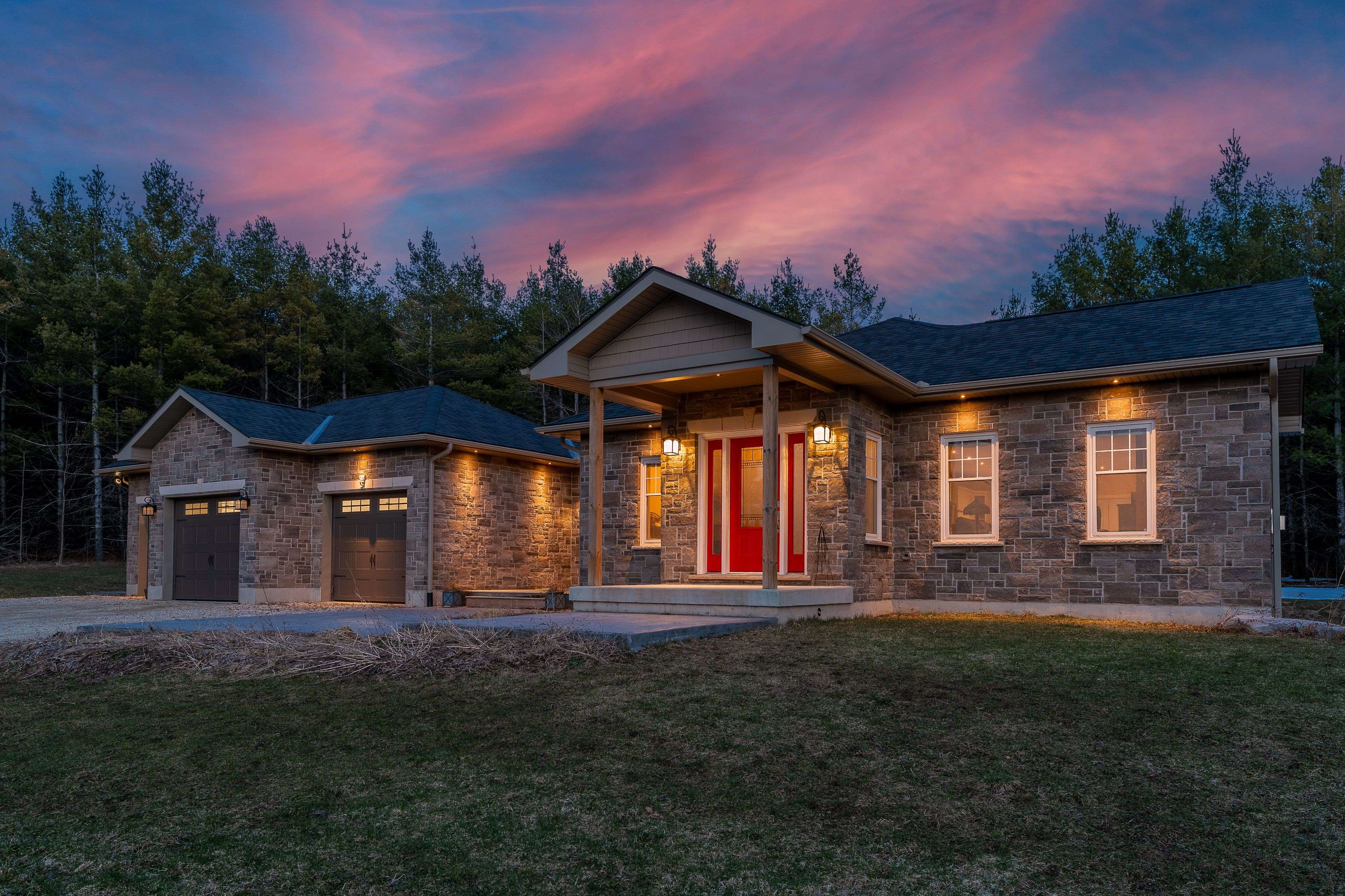 West Grey, ON N0C 1H0,615641 Hamilton LN